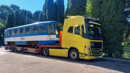 Трамваї з Хорватії прибули в повному складі
